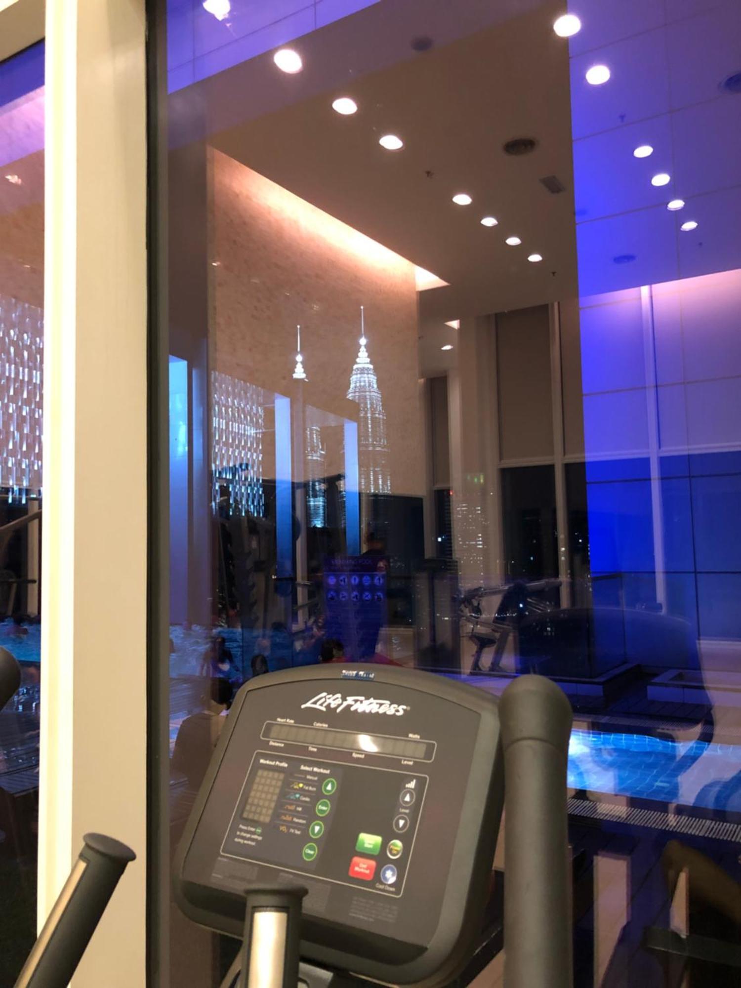 Platinum Suites Klcc Top 51 Kuala Lumpur Exterior photo