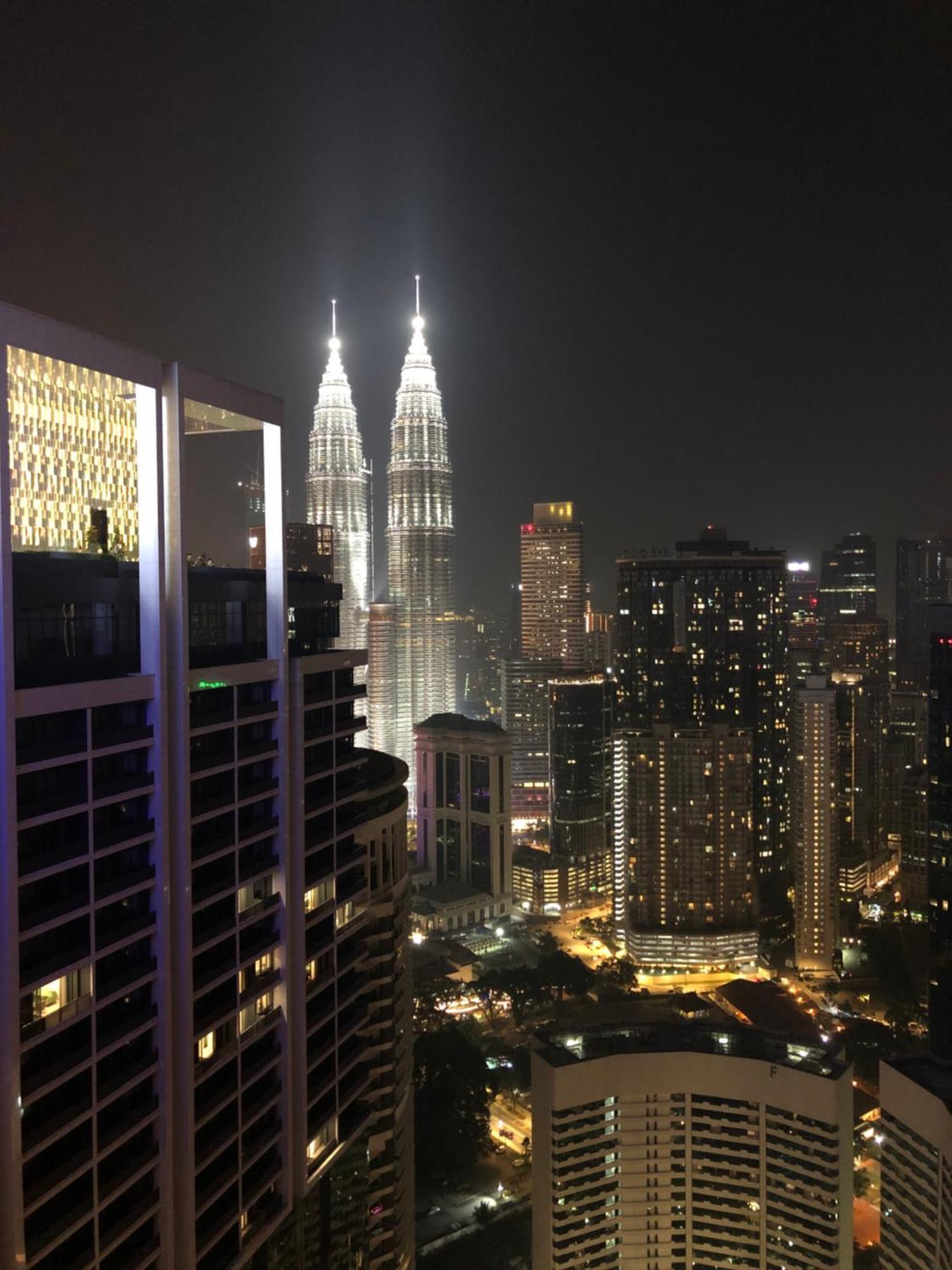 Platinum Suites Klcc Top 51 Kuala Lumpur Exterior photo